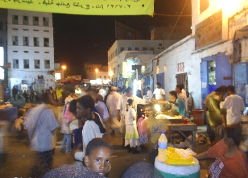 Industry and Trade Hadhramout Bureau  holds campaigns on food prices 