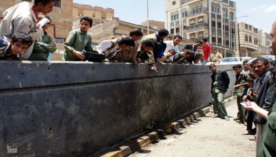 Suicide bomber attacks convoy of British envoy; none hurt