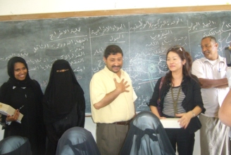 A World Bank delegationvisits visits Al-khattab Girls  school 
