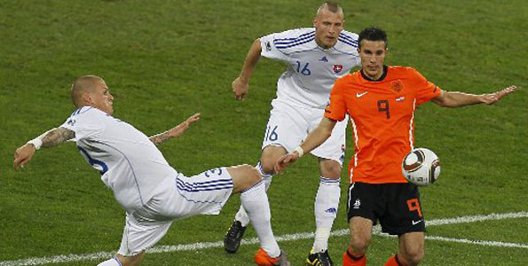 Dutch advance after victory over Slovakia
