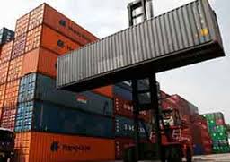 437 Kontainer Dibongkar Di Pelabuhan Aden