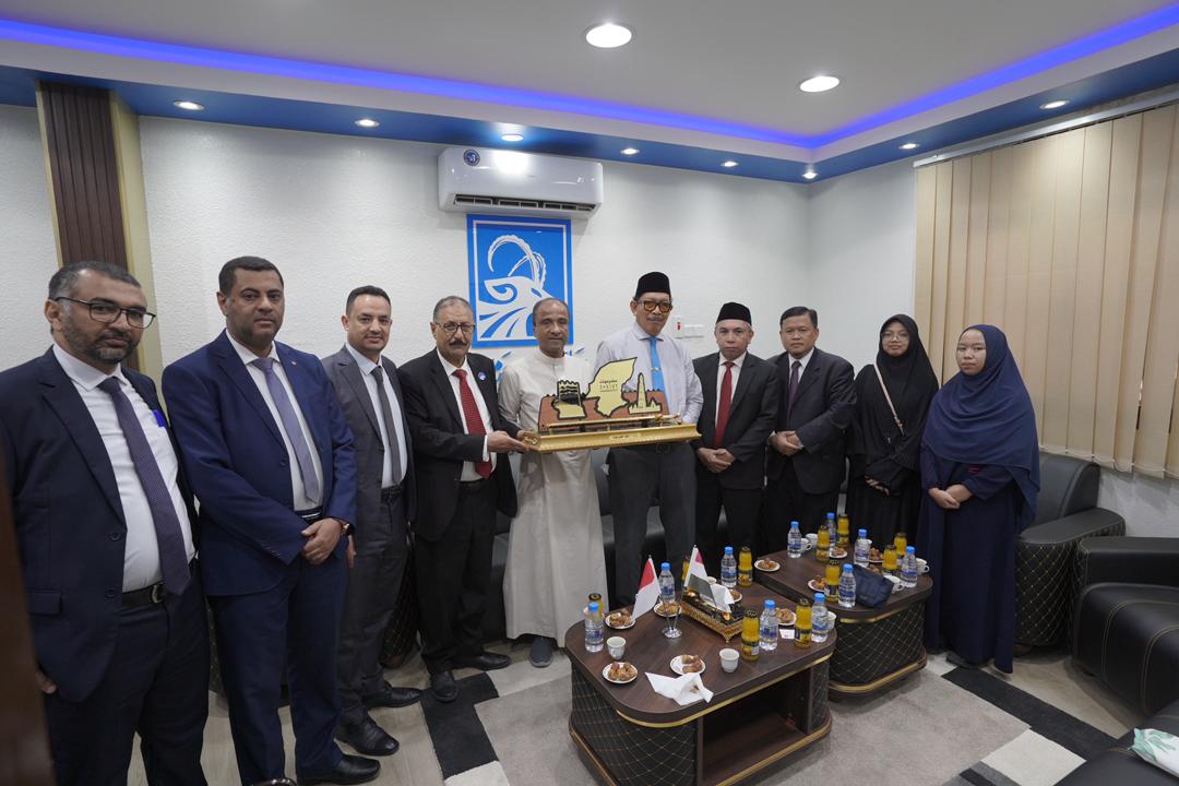 Bank Hadhramaut Bahas Kerjasama Dengan Dubes RI Di Yaman
