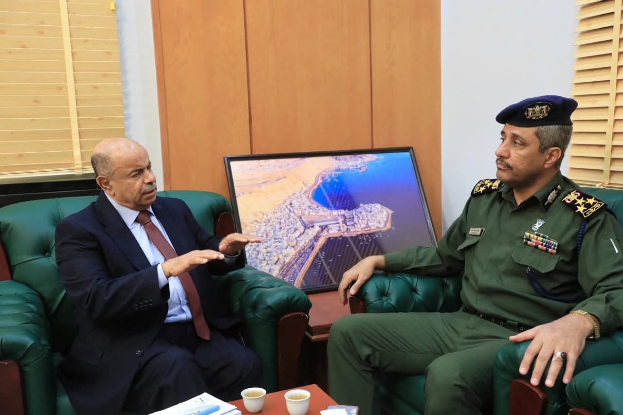 Gubernur Hadhramaut Diskusikan Keamanan Dengan Kepala Kepolisian Pesisir Hadhramaut