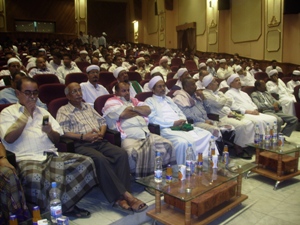 Mahasiswa Al Ahgaff Dapat Penghargaan Dari Pemprov Hadhramaut