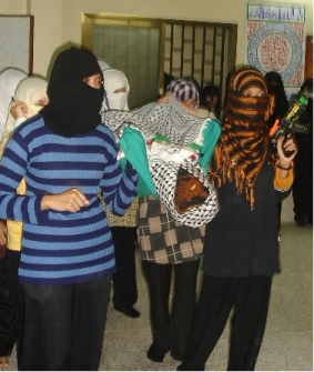 Mahasiswi Al Ahgaff Prihatinkan Kondisi Palestina