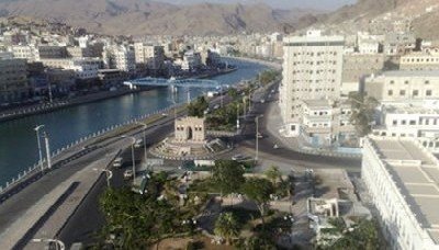Gubernur Hadhramaut Tinjau Proyek Listrik di Daerah Pedalaman Mukalla