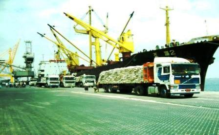 11 Ton Gandum Impor Dibongkar Di Pelabuhan Mualla Aden