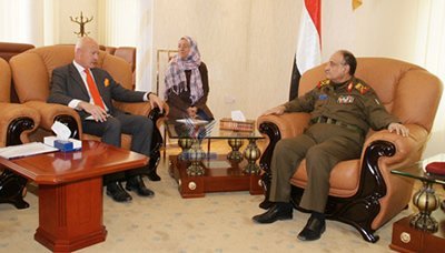 Menhan Temui Diplomat Inggris 