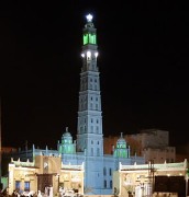 Festival Tarim Berikan Penghargaan Untuk Disainer Dan Pembangun Menara Muhdhar