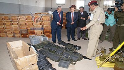 Senjata Yang Tertangkap Di Kapal Jehan 1 Diperiksa